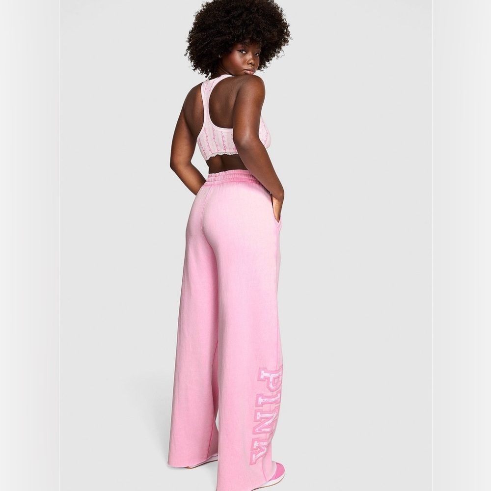 PINK X LoveShackFancy Wide Leg Sweatpants Pink Lollipop Medium Regular NWT - Picture 2 of 4